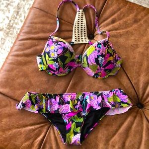 Victoria Secret floral swim suit 34D and medium